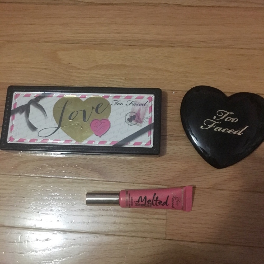 High end makeup bundle